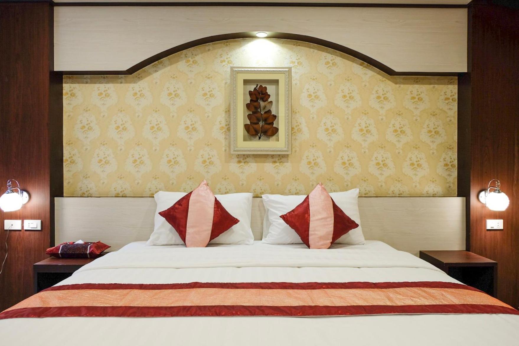โชคดีเพลส Hotel สกลนคร ภายนอก รูปภาพ