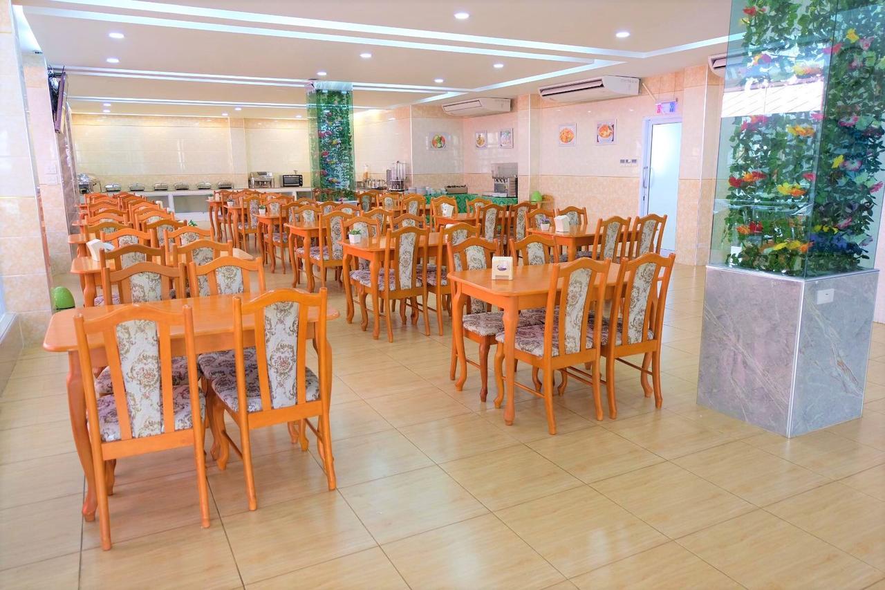 โชคดีเพลส Hotel สกลนคร ภายนอก รูปภาพ